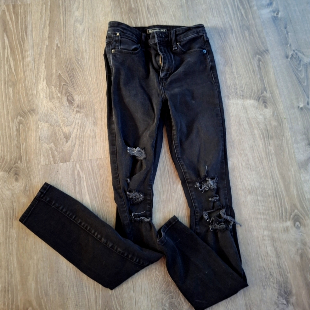 abercrombie and fitch black high-waisted skinny jeans with distressed knees size